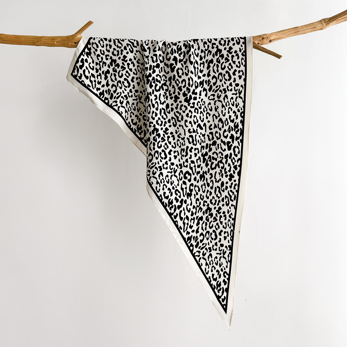 레오파드 프린트 스퀘어 스카프 여성용 소프트 스테인 모 - Face Scarf Mask 리뷰 및 가격
